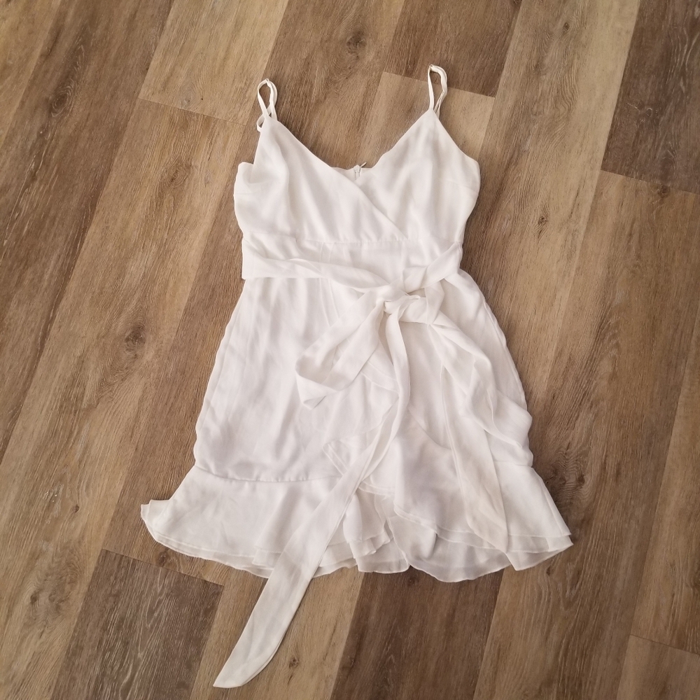 Lucy In The Sky White Ruffle Wrap Mini Dress Size Medium - Picture 2 of 12